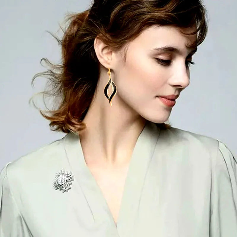 SINLEERY Charm White Black Enamel Earrings For Women Gold Color Leaf Drop Earrings Female Fashion Jewelry ES524 SINLEERY Charm White Black Enamel Earrings For Women Gold Color Leaf Drop Earrings Female Fashion Jewelry ES524